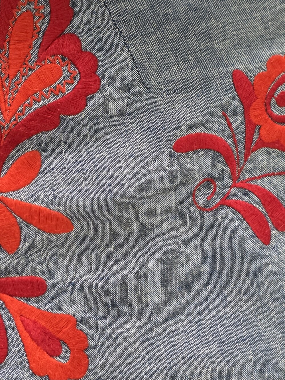 Boden Chambrey Linen Blue Embroidered Shift Dress with Red Floral Accents US 4 - Picture 14 of 16